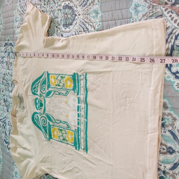 Spooky Gothic Altar T Shirt from 30 Morbid Minutes aka Rooster Teeth - Picture 3 of 5